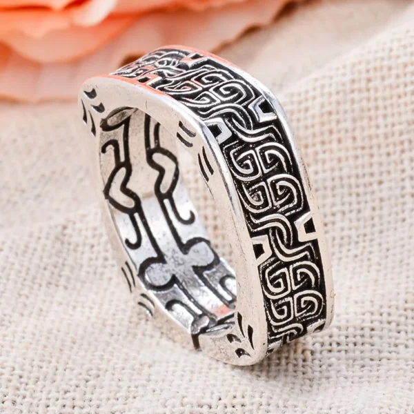 womens ring and men Carving Pattern Square fancy - Image 2