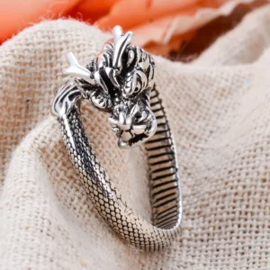 Dragon ring