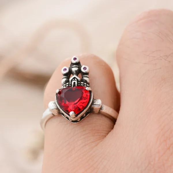 love ring Red Crystal Crown Design Vintage - Image 2